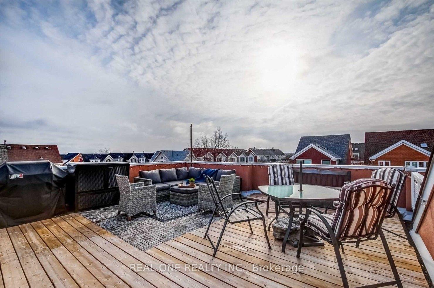 2400 Munn's Avenue D #D, Oakville — Condo Town for lease, photo 1