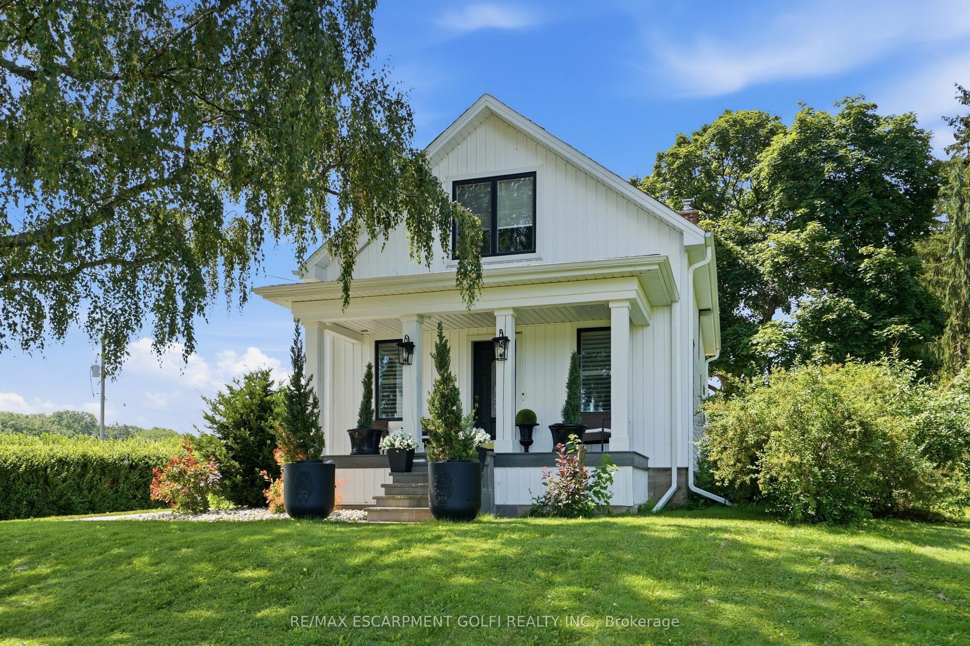 219 Ridge Road W, Grimsby — Detached for sale, photo 1