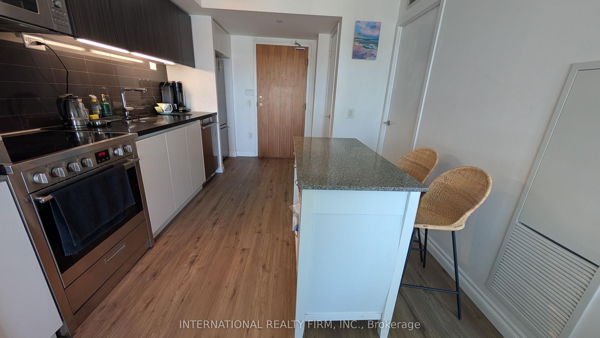 85 Queens Wharf Road 2110 #2110, Toronto — Condo for lease, photo 1