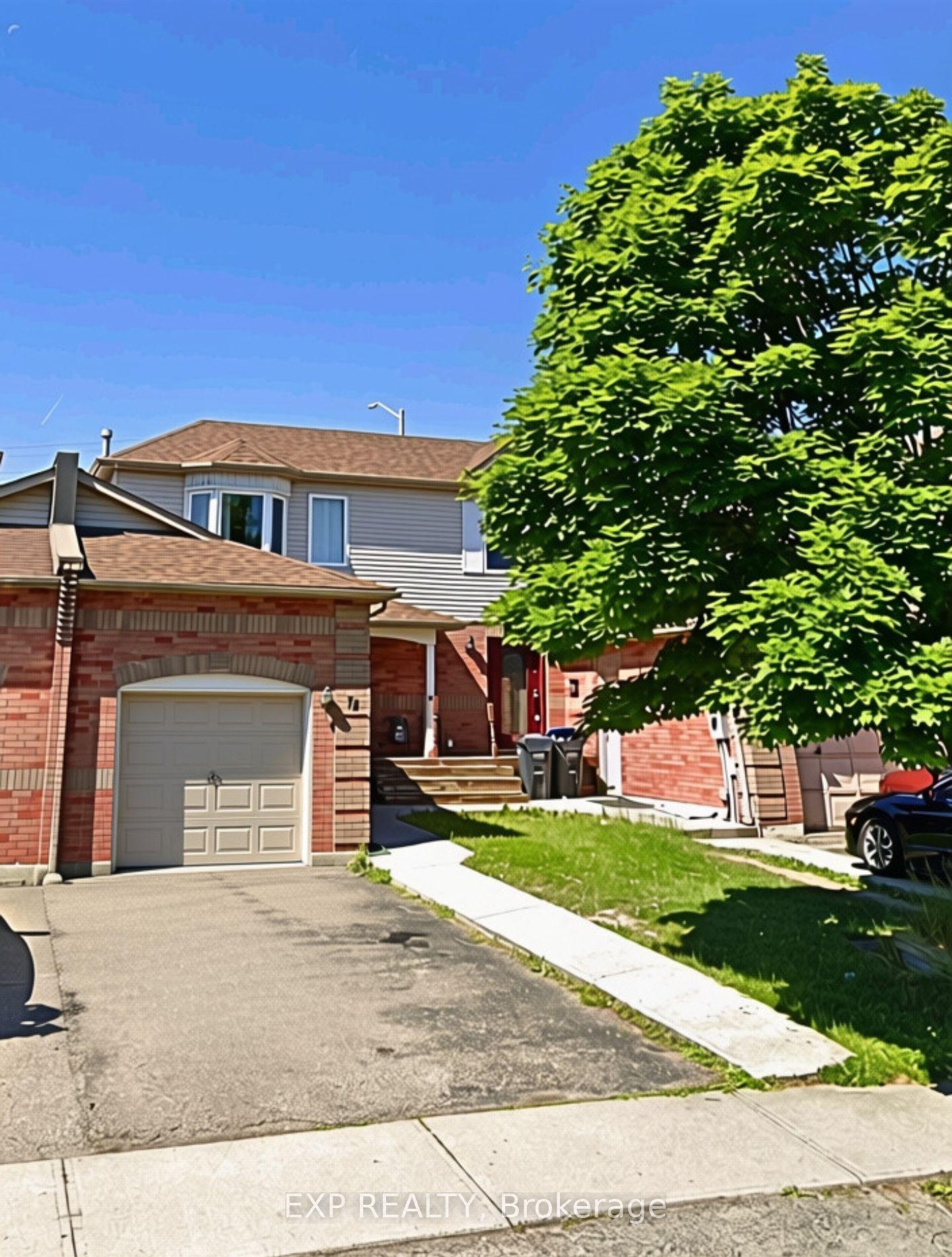 74 Timberlane Drive, Brampton — Townhouse for lease, photo 1