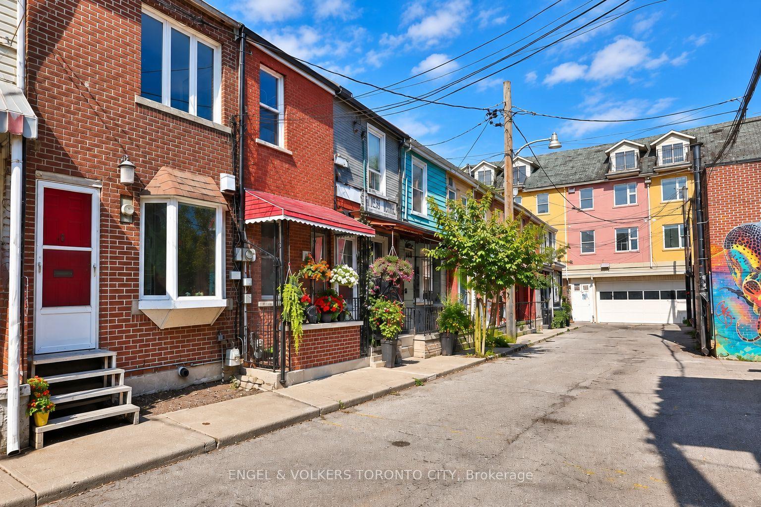 14 Kensington Place, Toronto — Townhouse for sale, photo 1