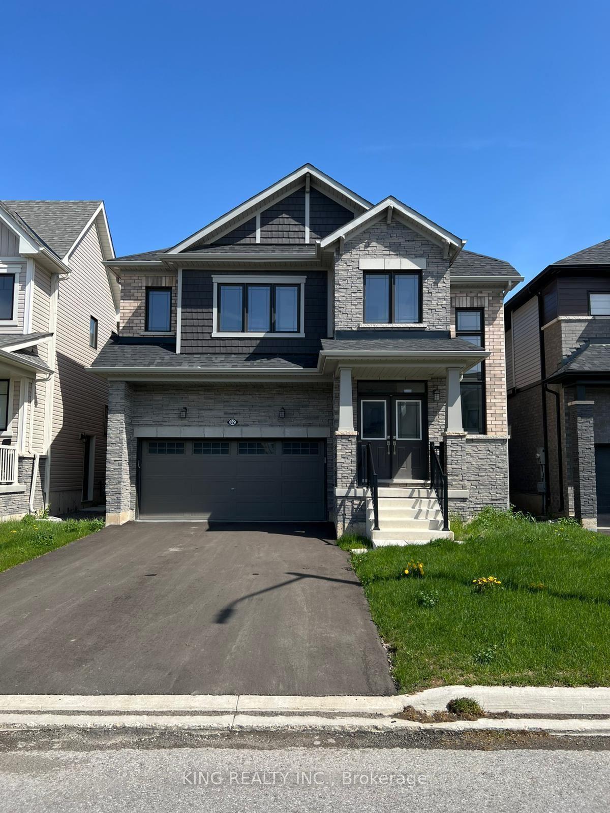 82 SUNFLOWER Crescent — photo 1