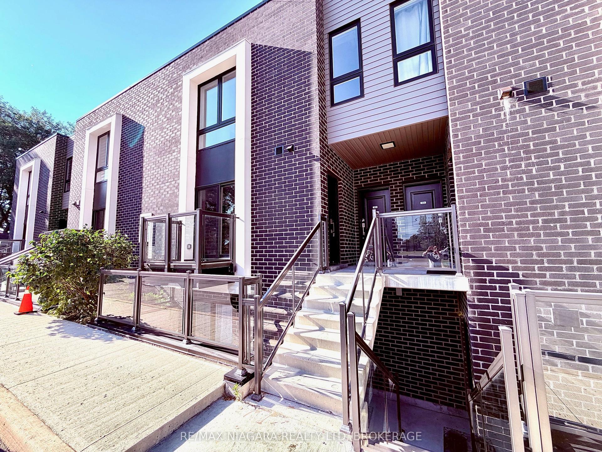 6065 McLeod Road, Niagara Falls — Condo for lease, photo 1