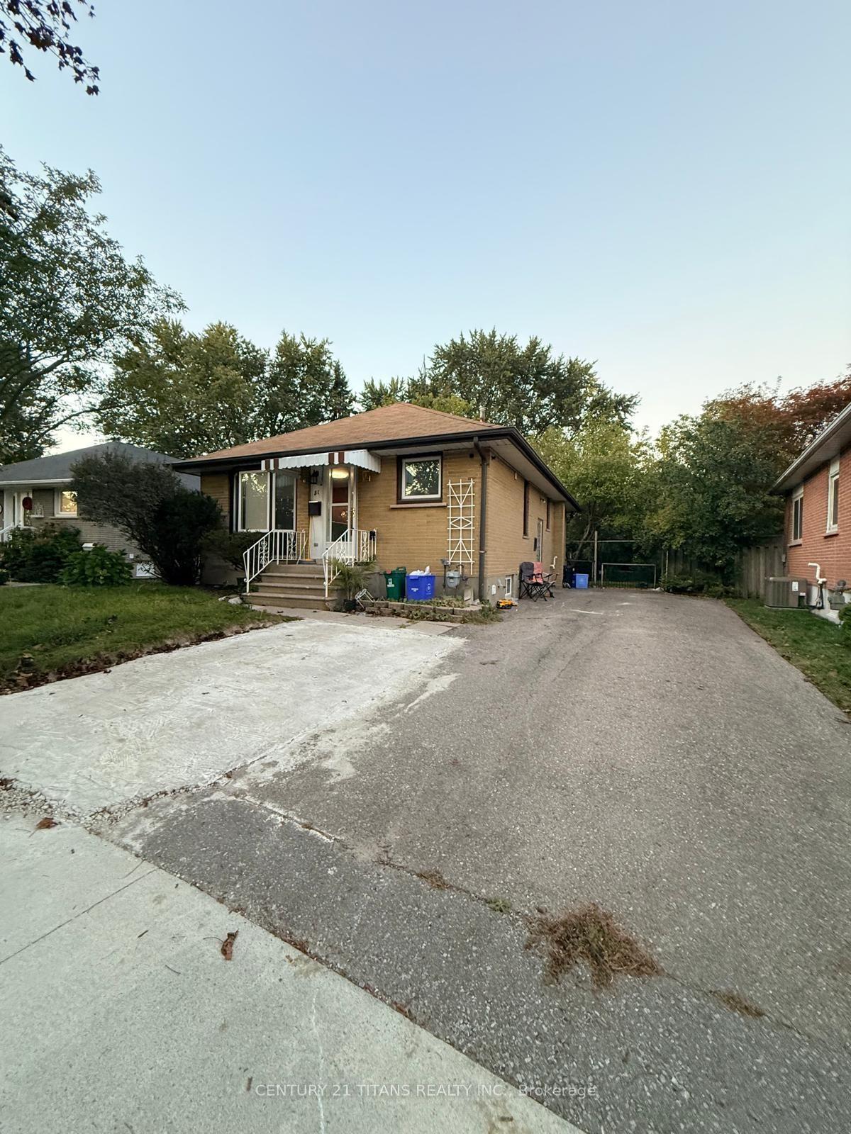 51 Admiral Road, Ajax — Detached for lease, photo 1