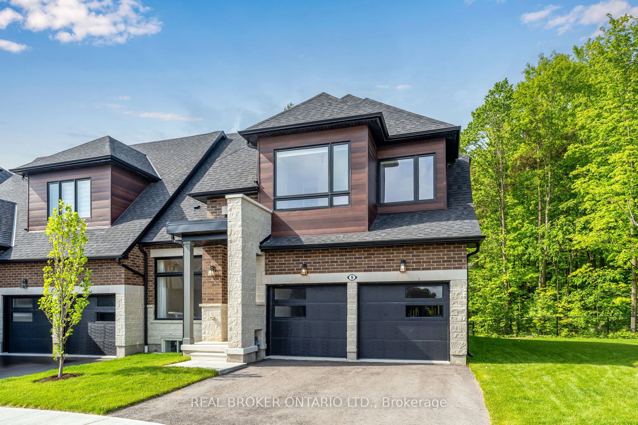 9 Vern Robertson Gate — photo 1