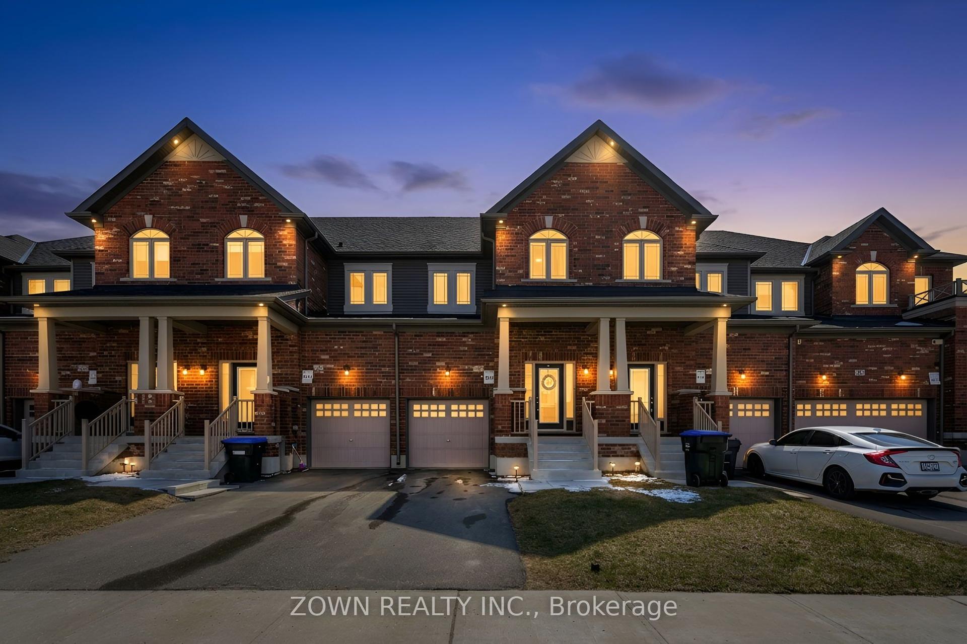 81 Lorne Thomas Place — photo 1