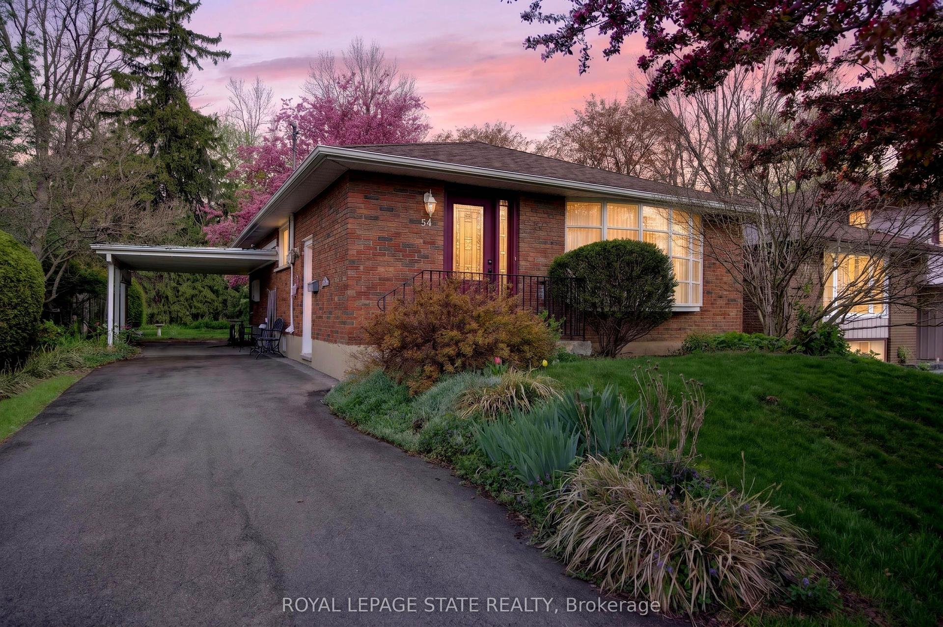 34 Helen Street — photo 1