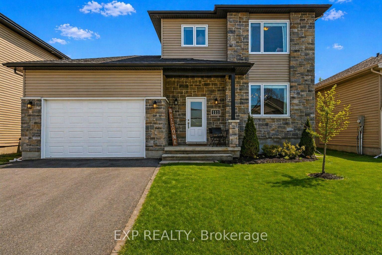 111 DESJARDINS Street — photo 1