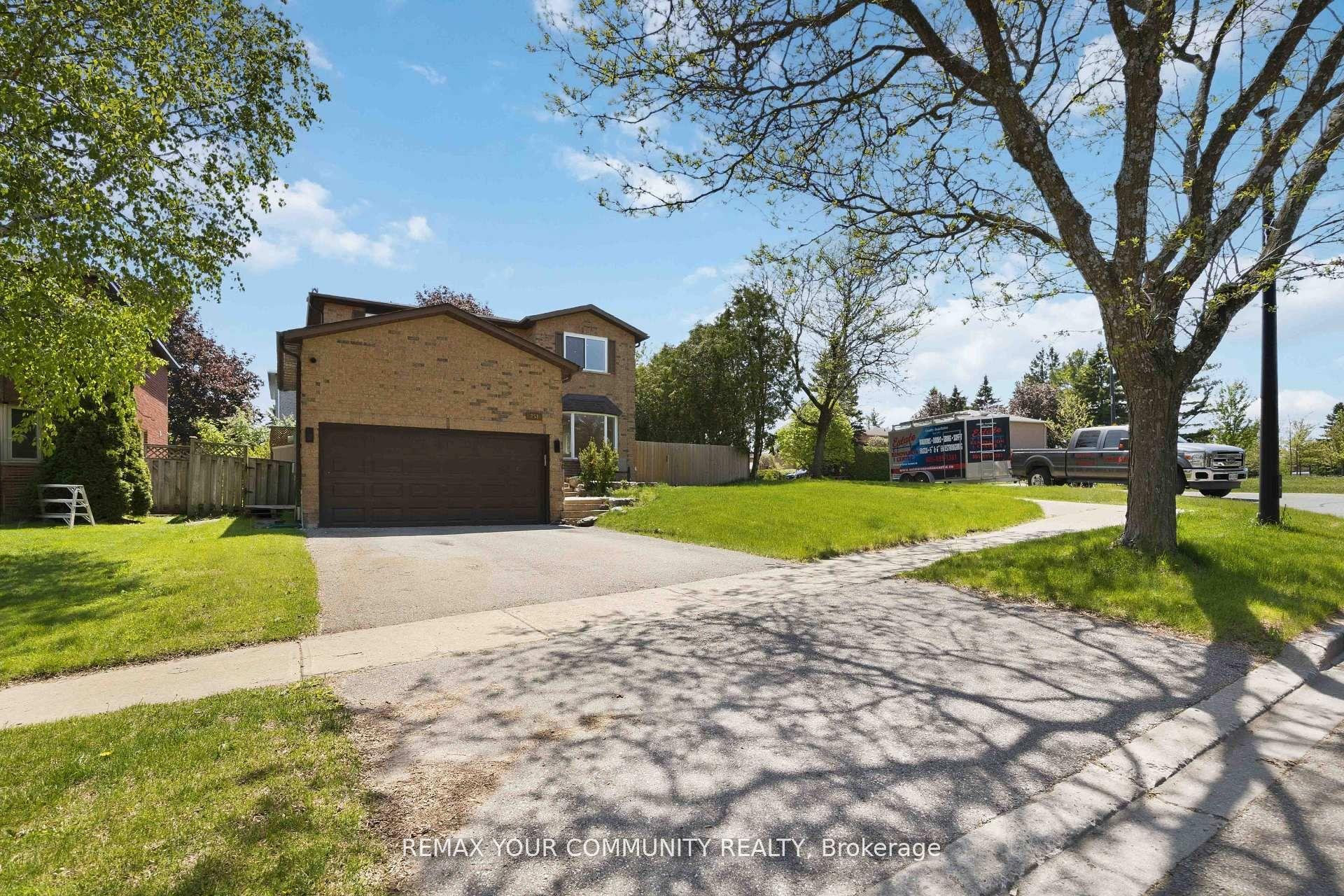 251 Osmond Crescent — photo 1