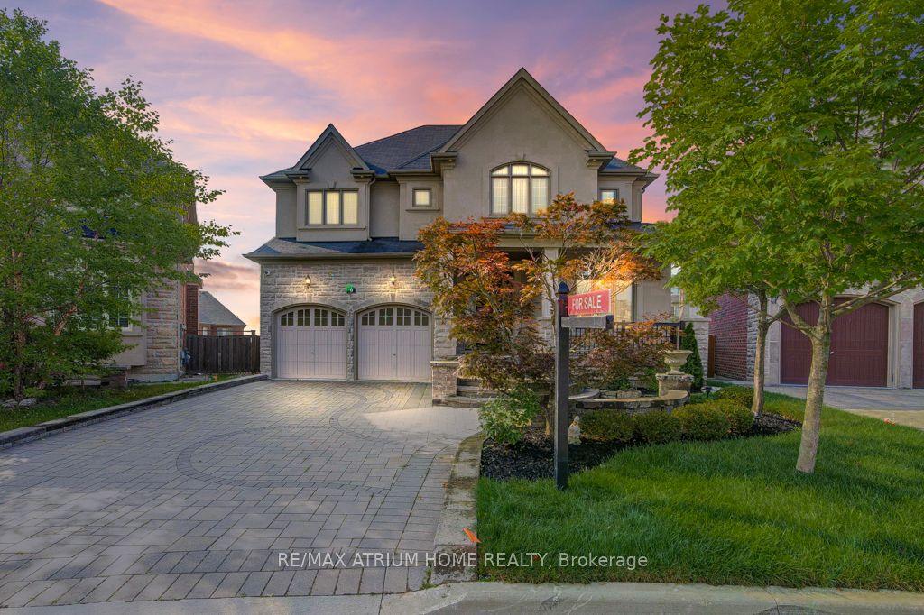 9 Berkshire Crescent — photo 1