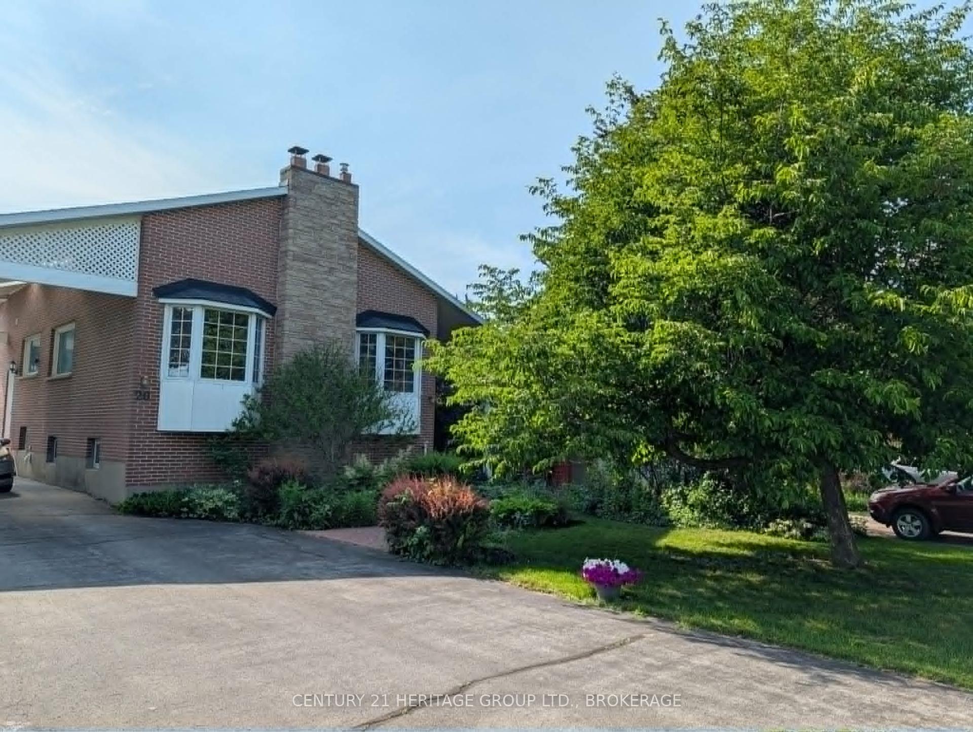 20 Oakridge Avenue, Kingston — Detached for sale, photo 1