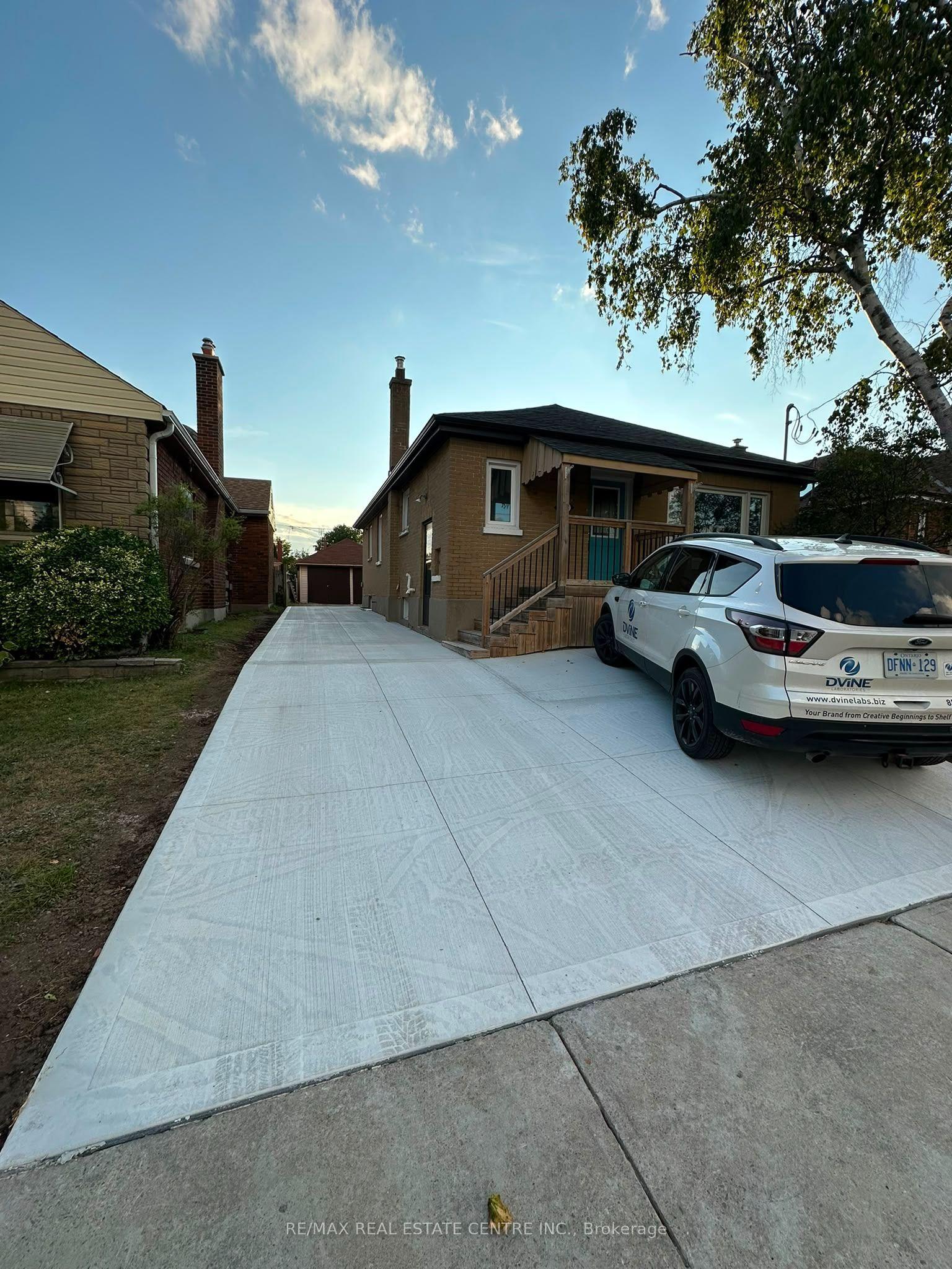 102 Wilson Road S UPPER LEVEL #UPPER LEVEL, Oshawa — Detached for lease, photo 1