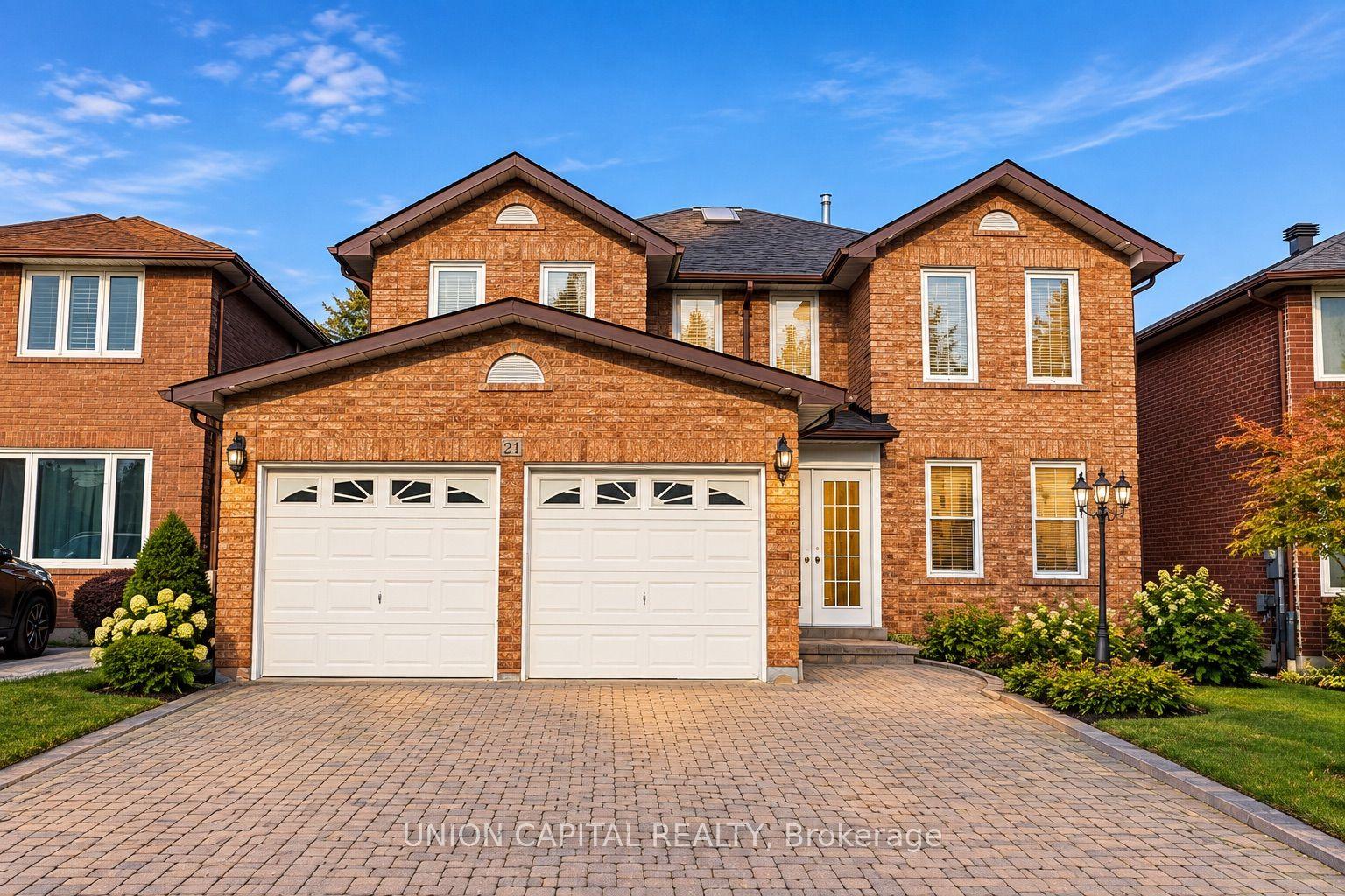 21 Strawberry Hills Drive, Toronto — Detached for lease, photo 1