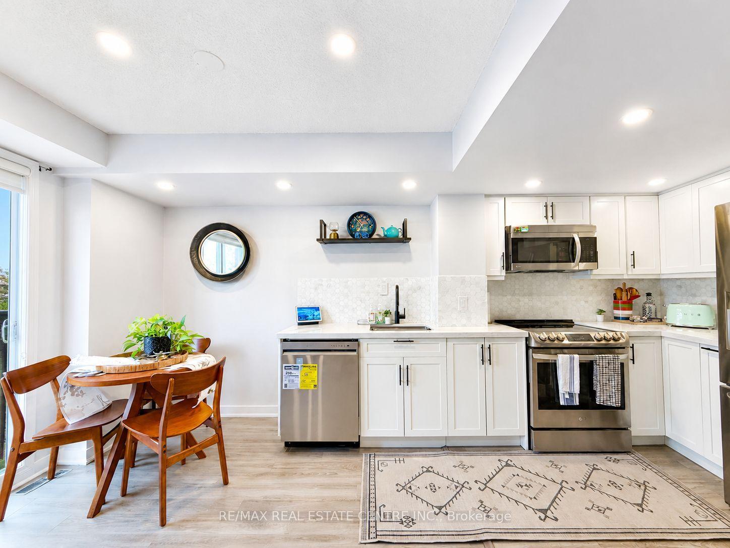 16 Laidlaw Street 920 #920, Toronto — Condo Town for sale, photo 1