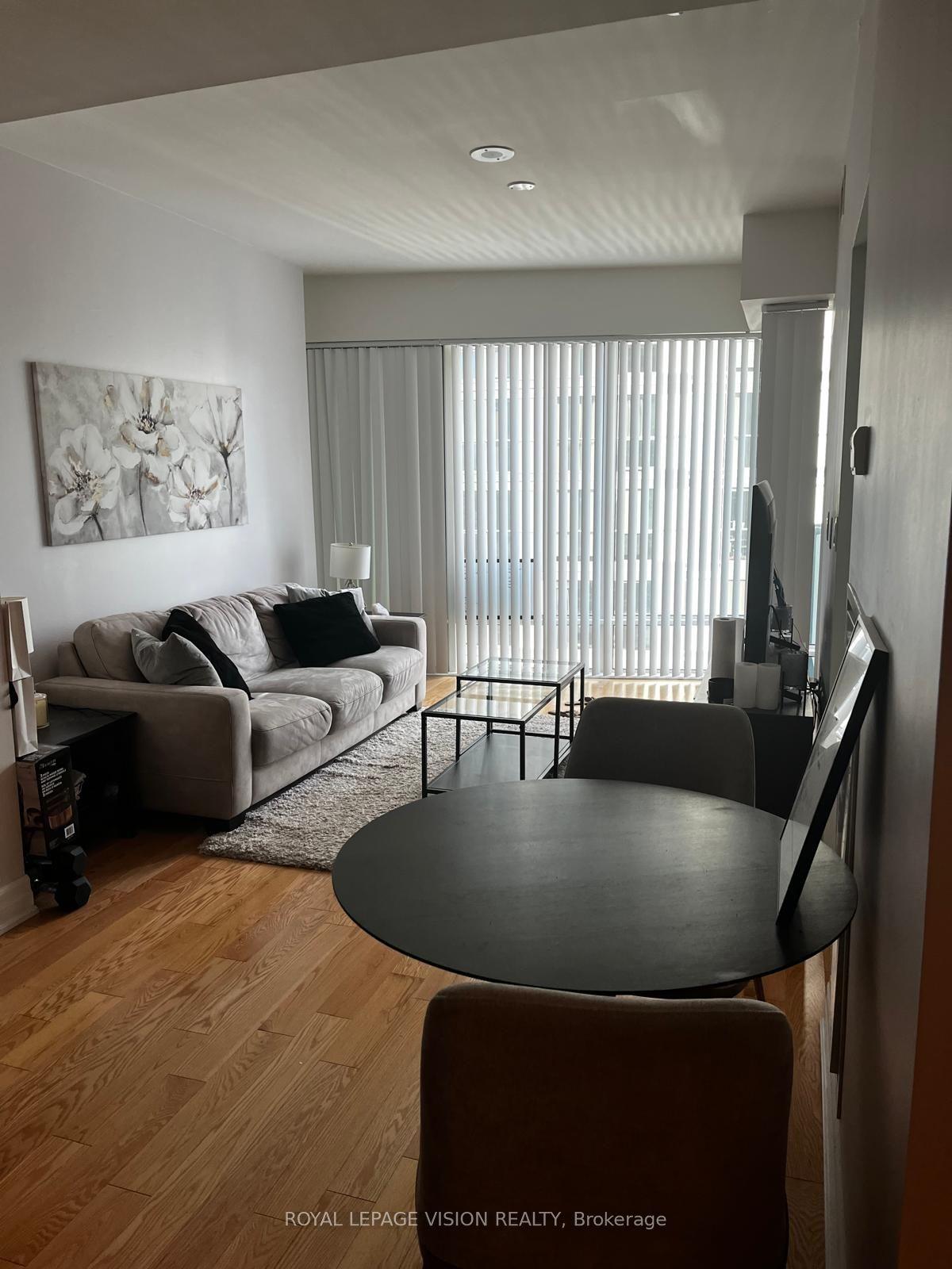 8 The Esplanade Avenue 2701 #2701, Toronto — Condo for lease, photo 1