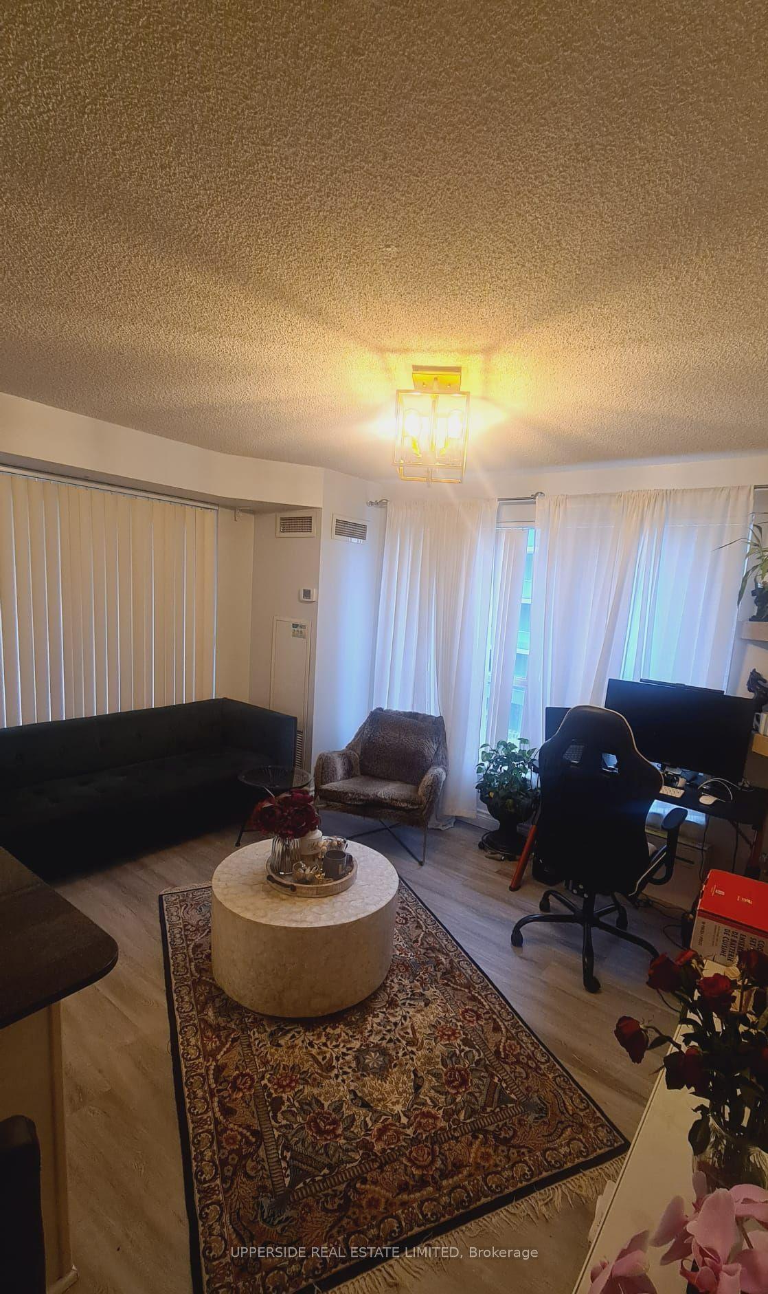 19 Barberry Pl 603 N/A — photo 1