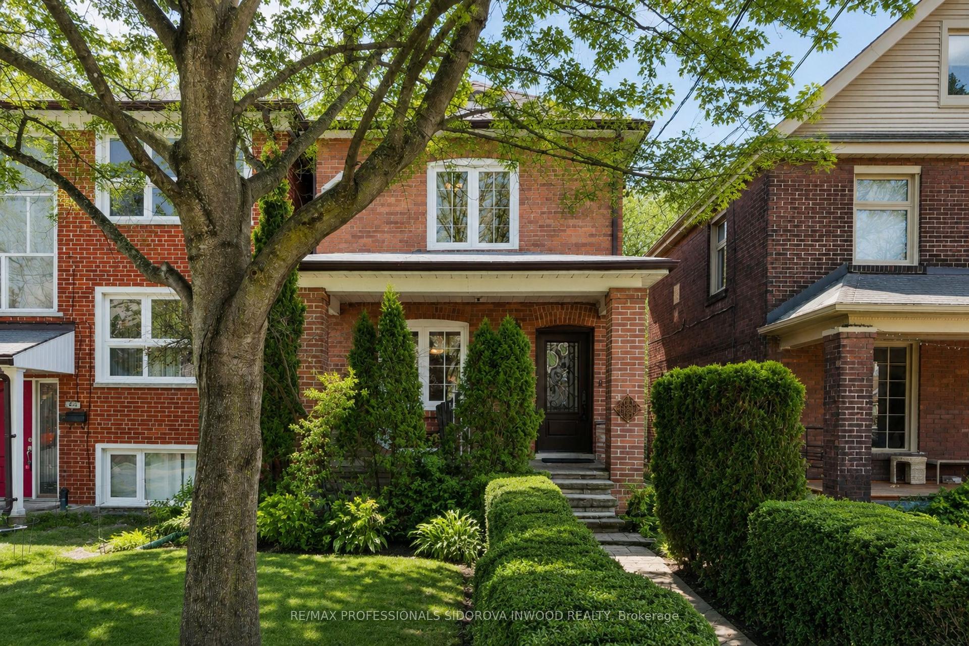 11 Winfield Avenue — photo 1