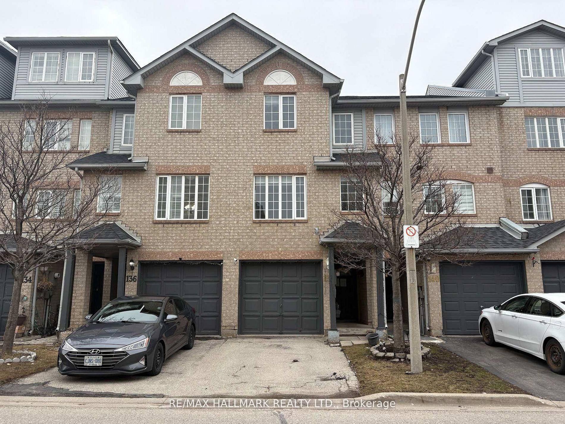 138 Spadina Road, Brampton — Condo Town for sale, photo 1