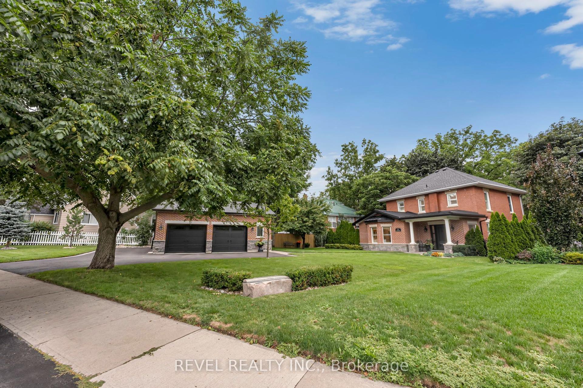 99 Colston Avenue, Whitby — Detached for sale, photo 1