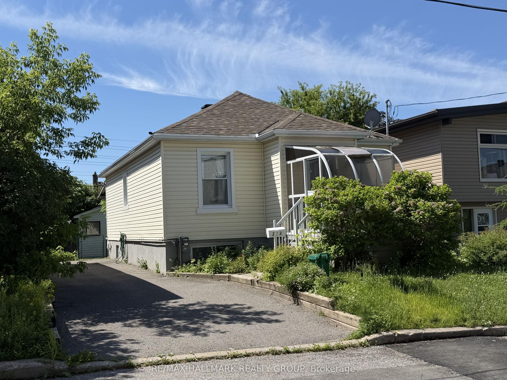 318 Shakespeare Street, Vanier and Kingsview Park — Detached for sale, photo 1