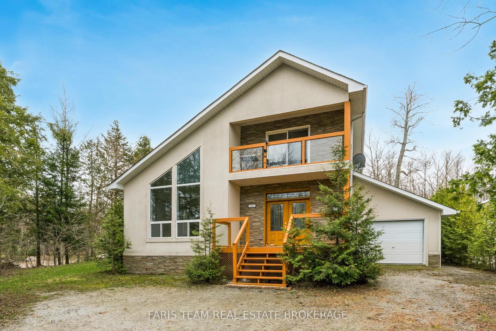 2384 Champlain Road — photo 1