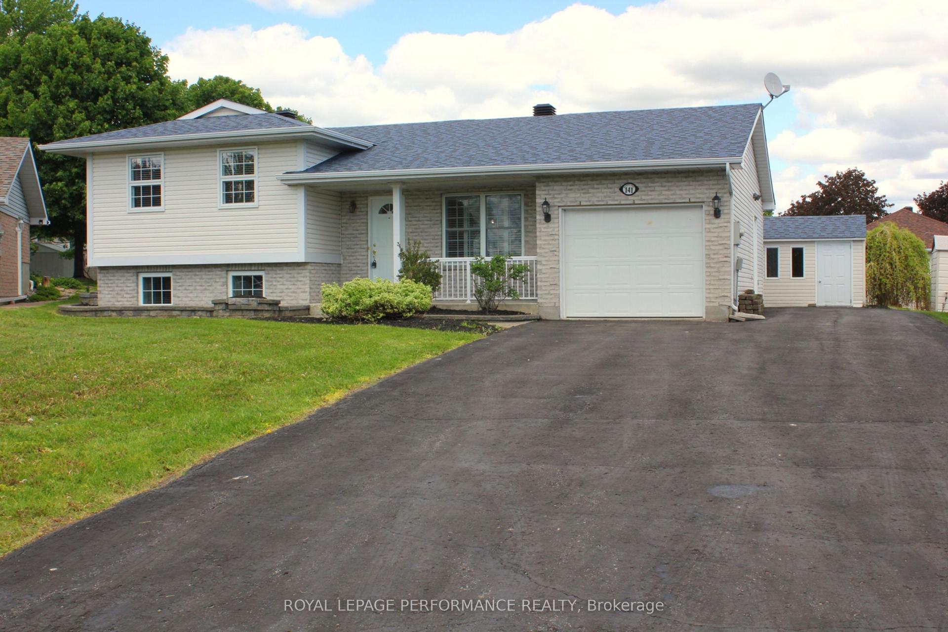 141 Markell Crescent — photo 1