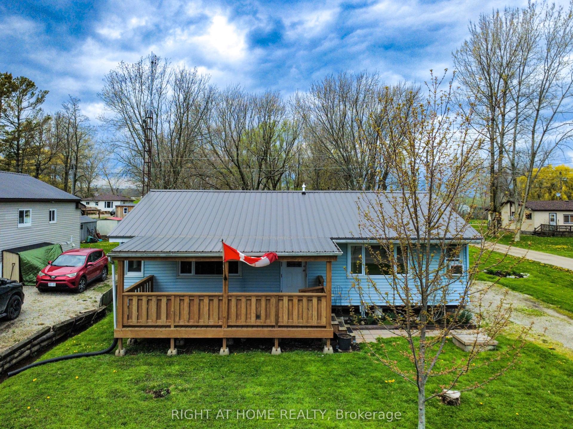 21 Lakeview Lane — photo 1