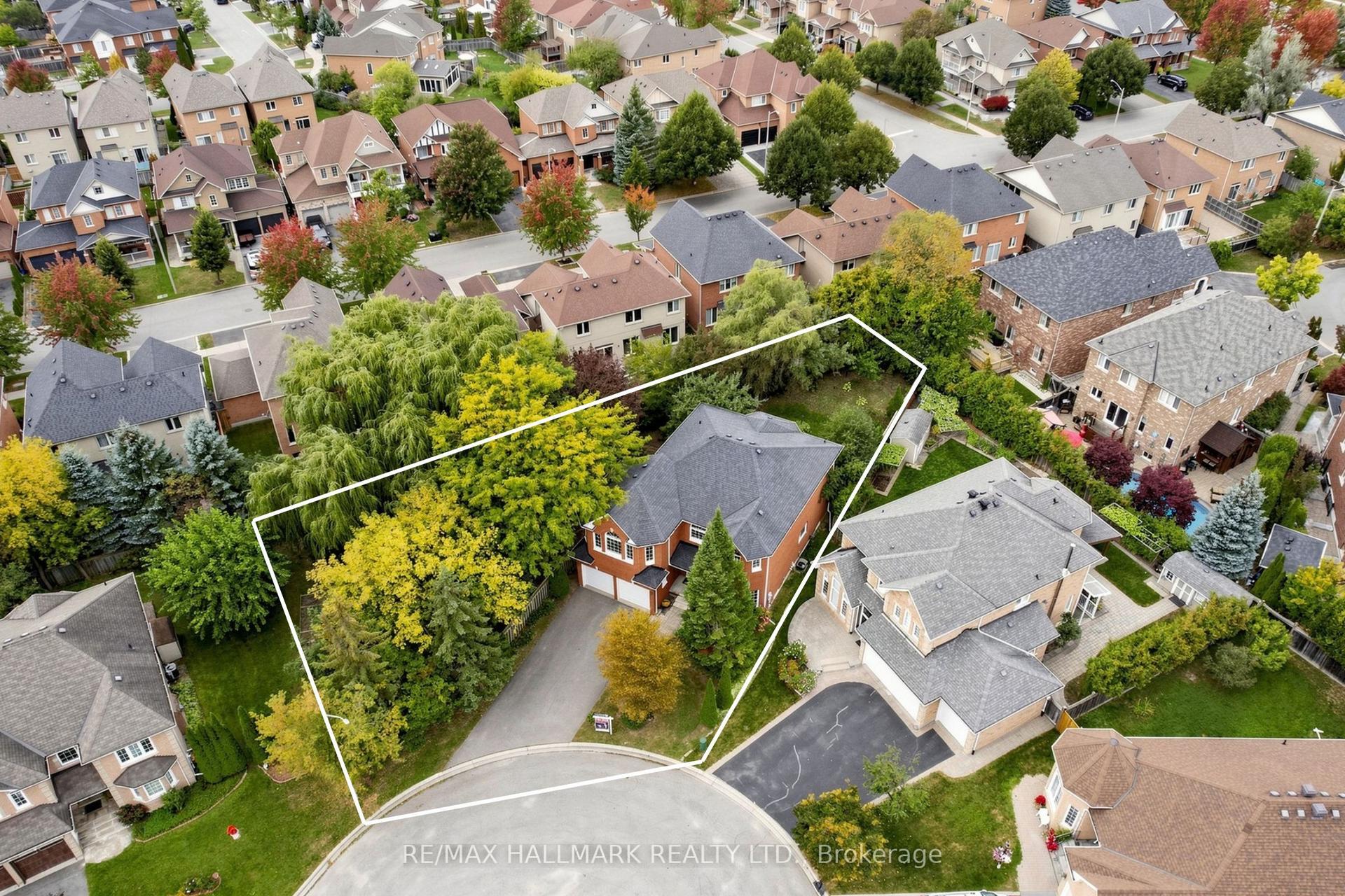 10 Driftwood Court, Richmond Hill — Detached for sale, photo 1