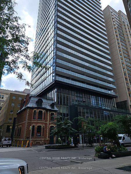15 Grenville Street 2603 #2603 — photo 1