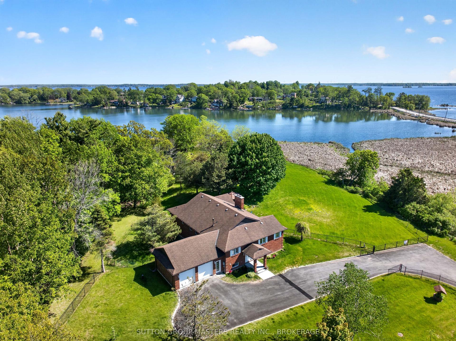 911 School Road, Kingston — Detached for sale, photo 1