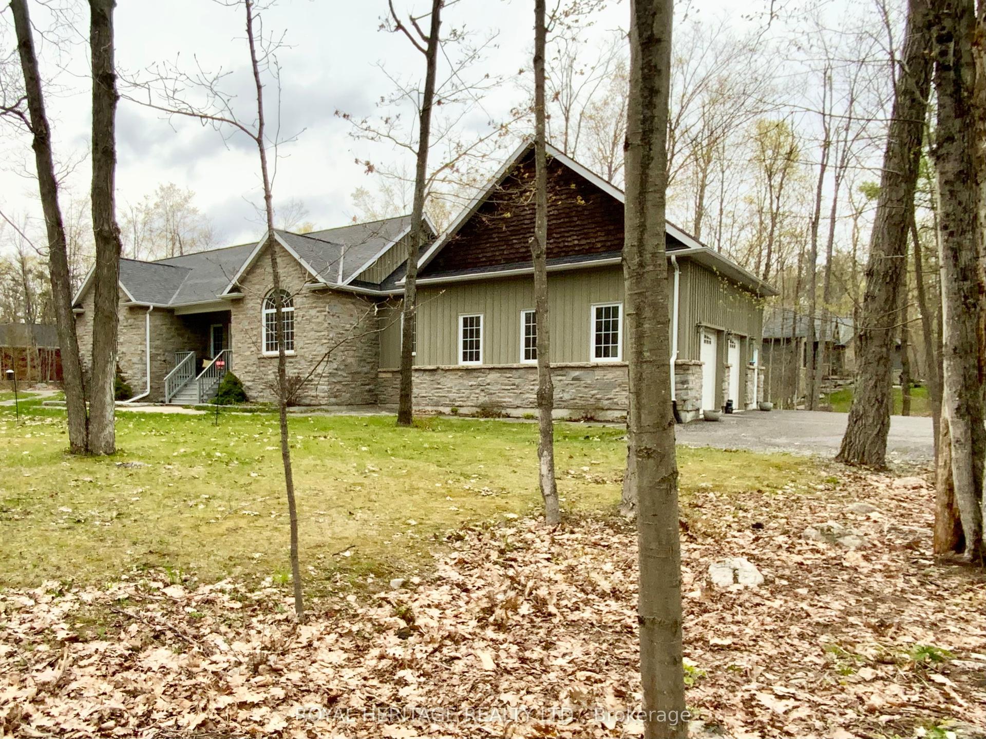 134 Mitchell Crescent — photo 1