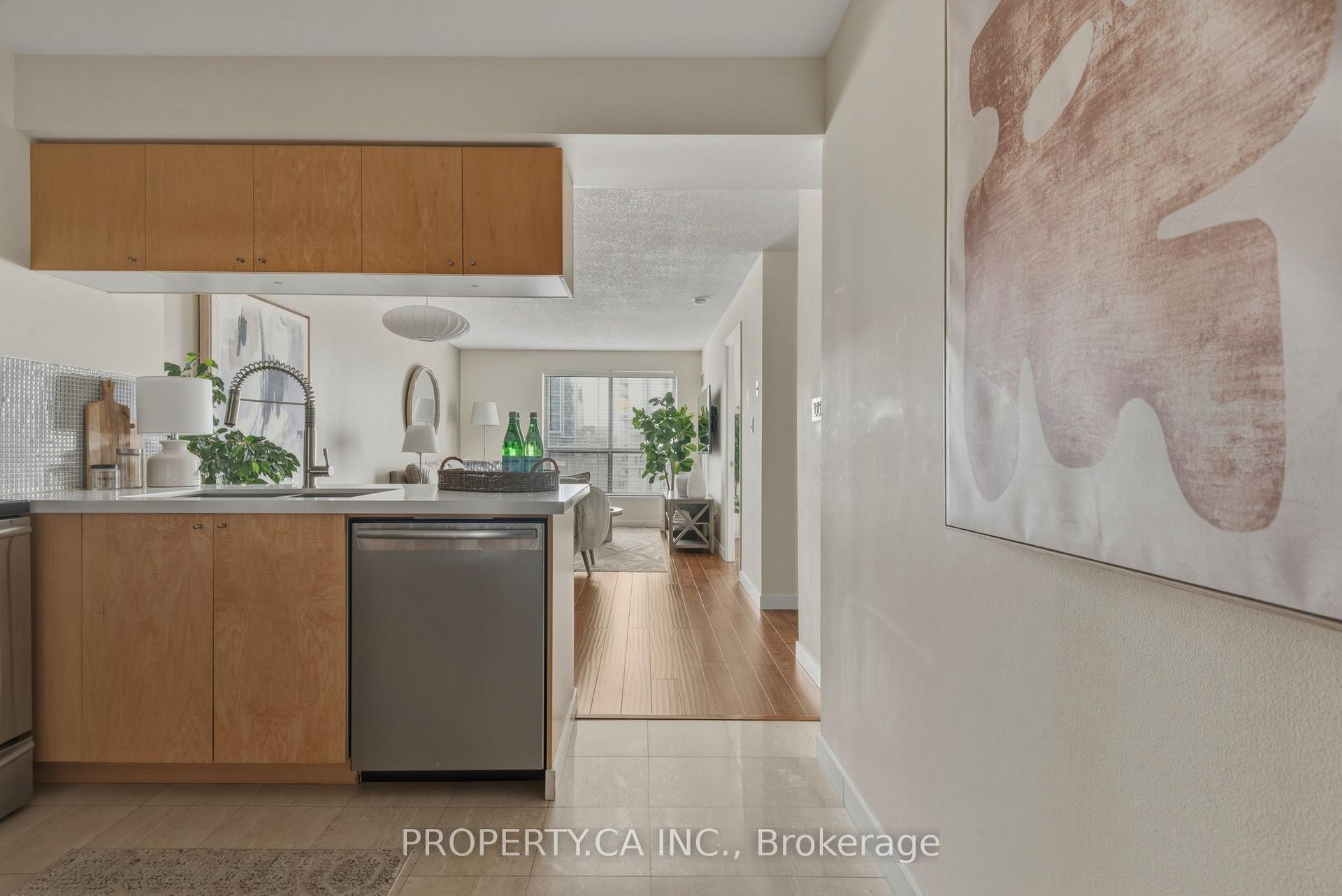 410 Queens Quay W 1105 #1105 — photo 1