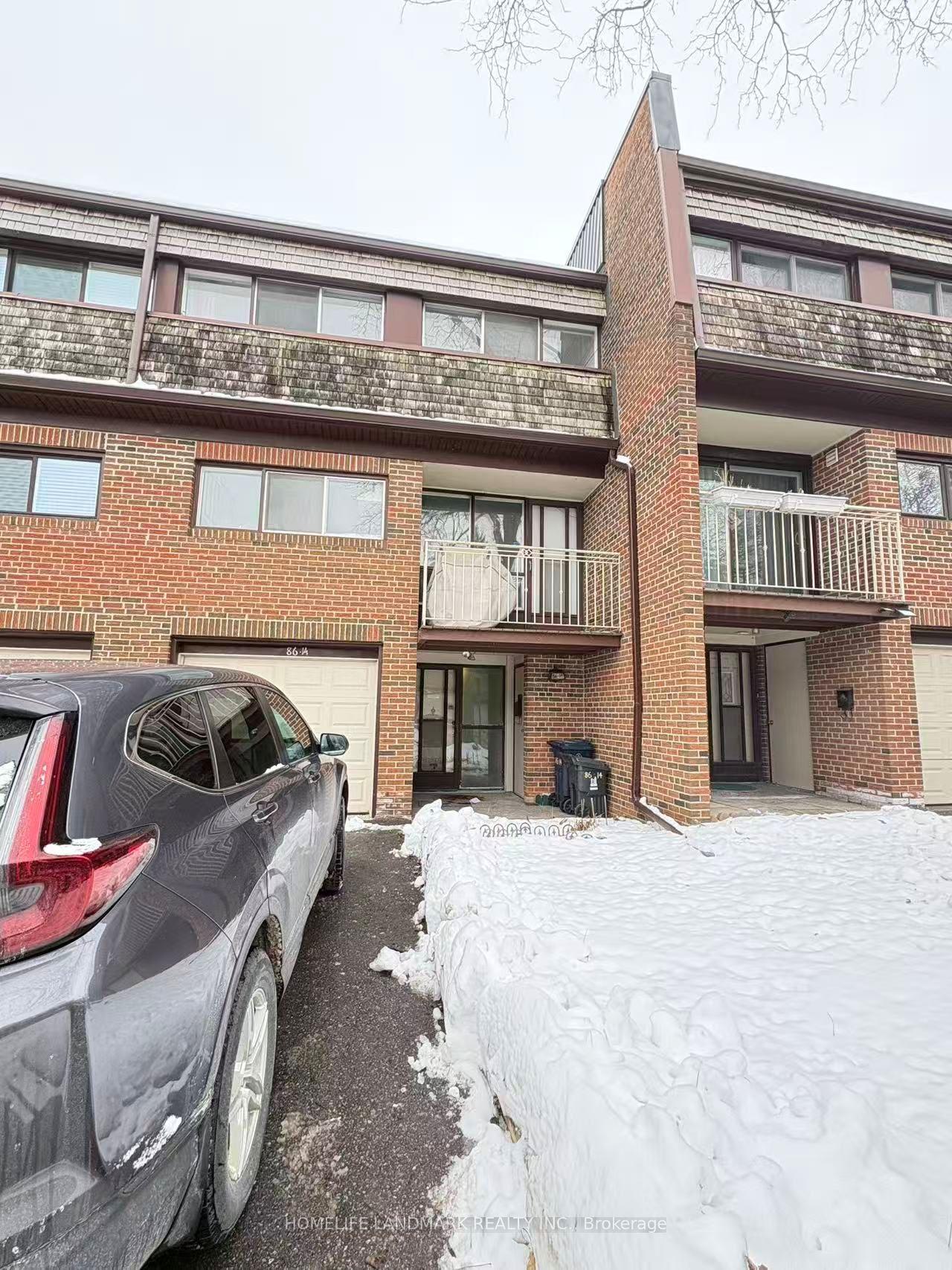86 CASTLEBURY Crescent 14 #14 — photo 1
