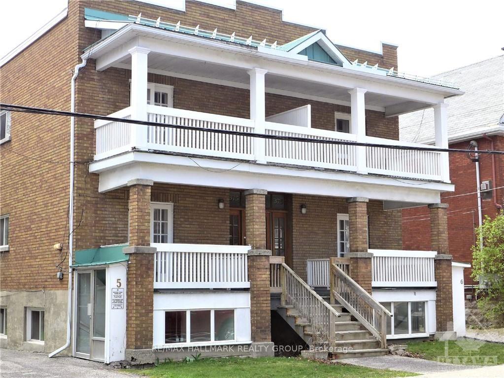 375 Mackay Street 3 #3 — photo 1