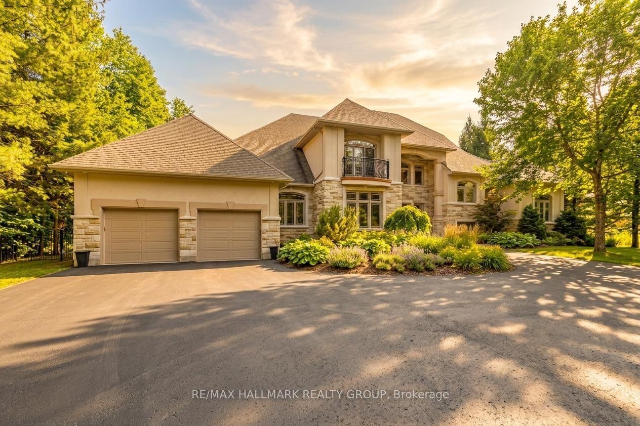 5800 Queenscourt Crescent — photo 1