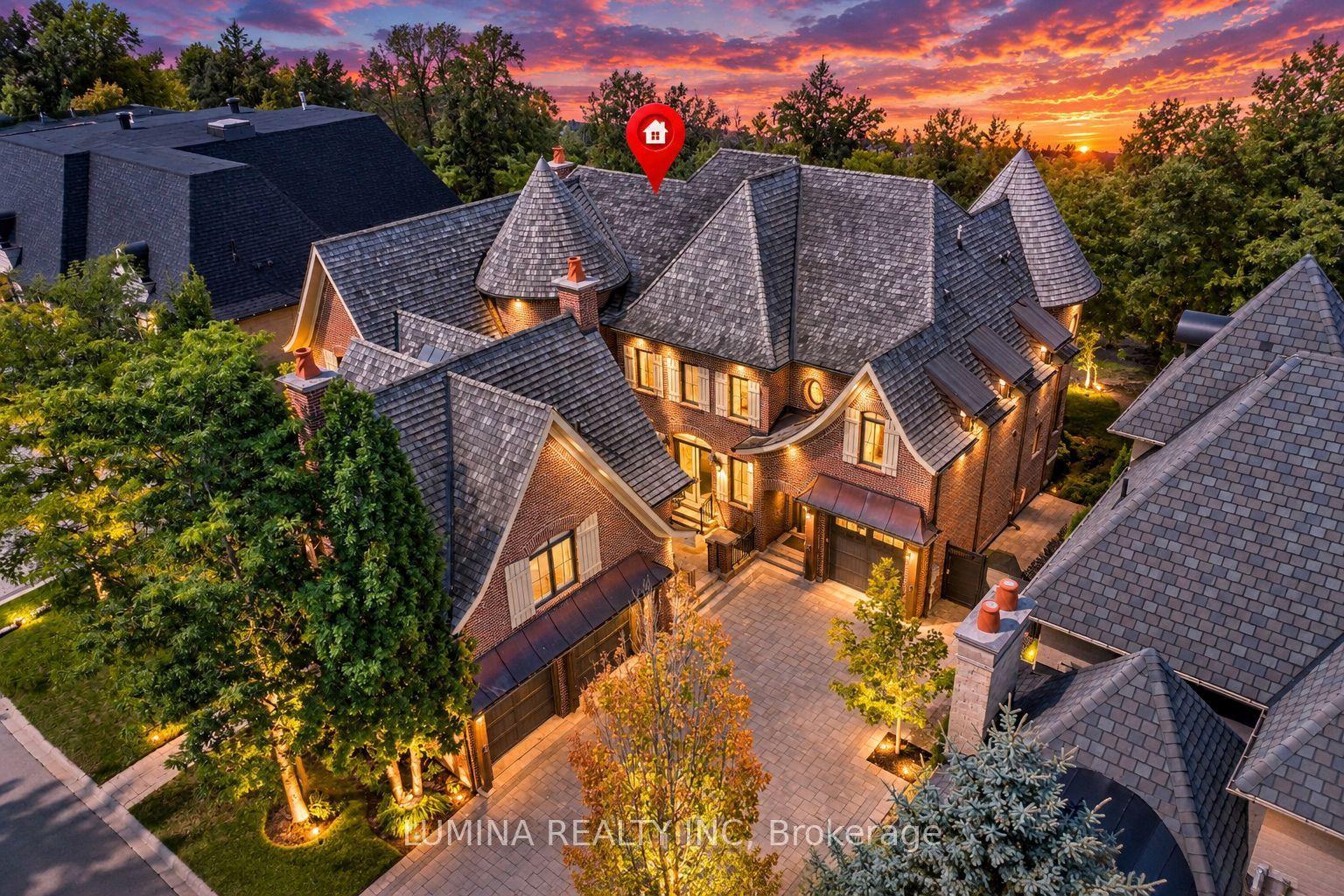 30 Davina Circle N, Aurora — Detached for sale, photo 1