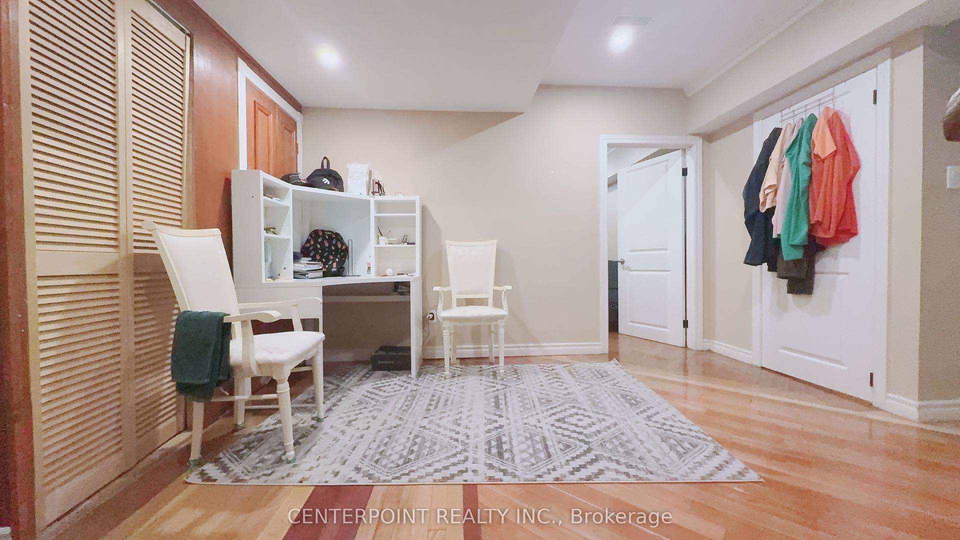 724 Hillcrest Road, Pickering — Detached for lease, photo 1