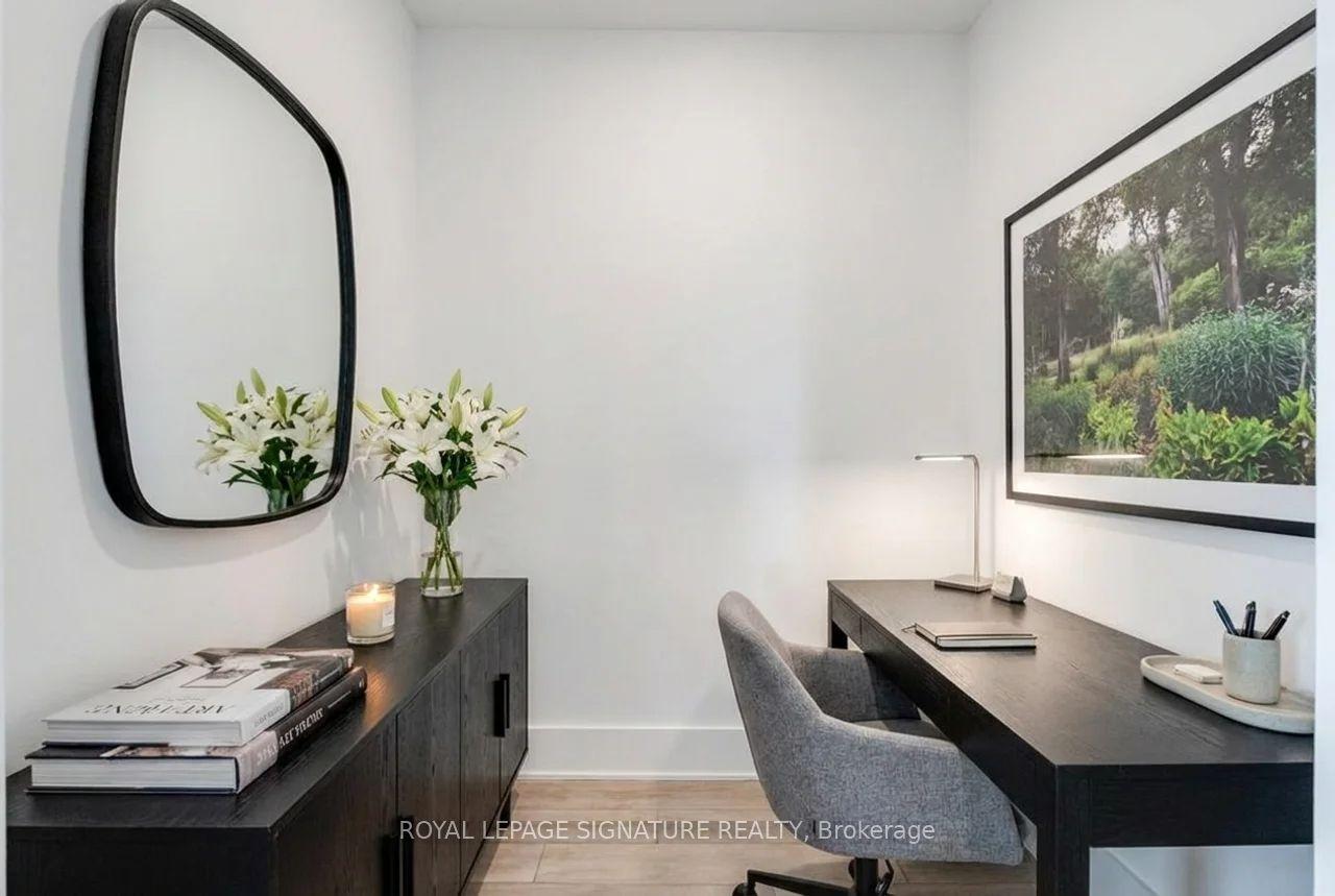 11 Yorkville Avenue 2310 #2310 — photo 1