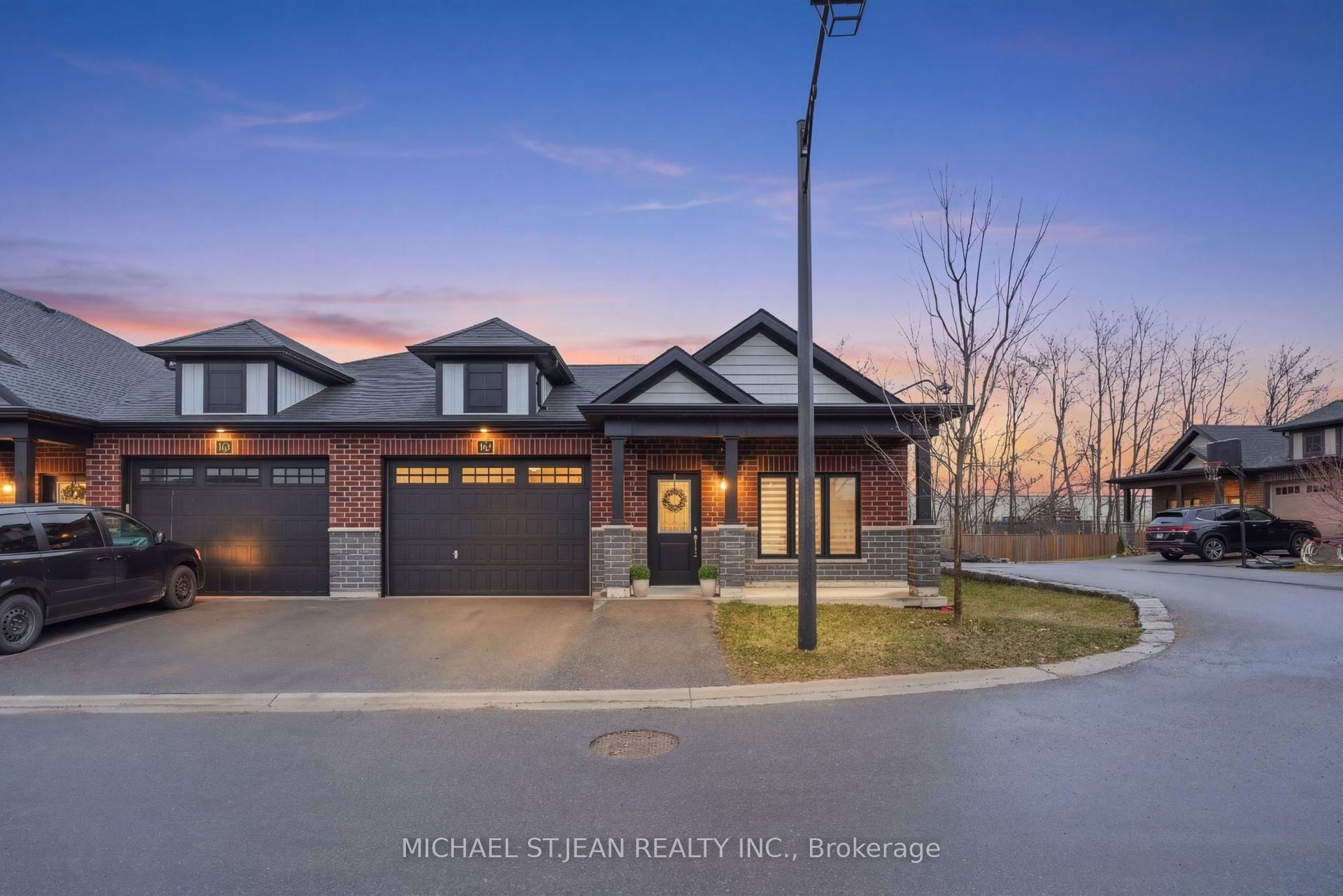 16 Brookfield Lane — photo 1