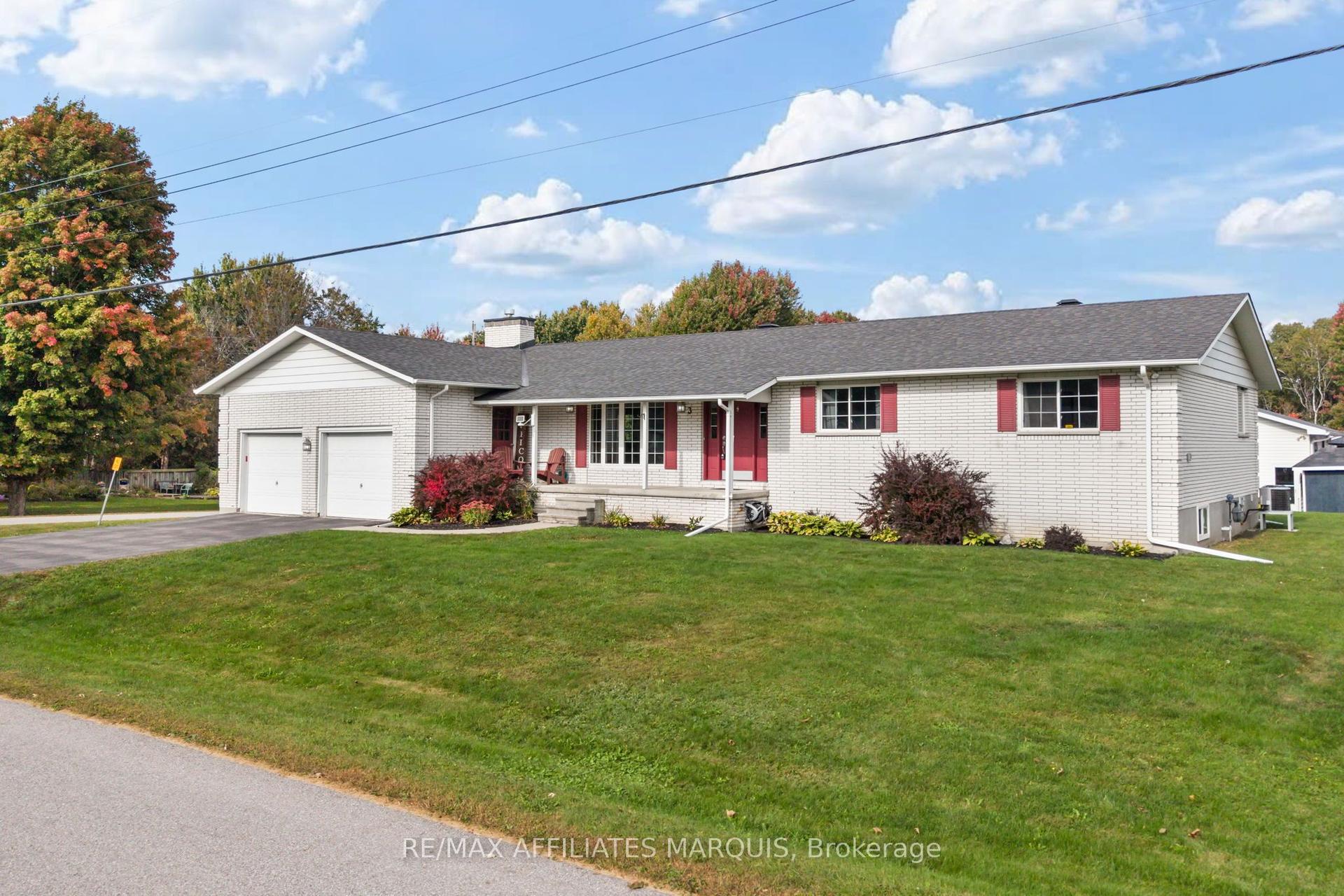 3 Forest Drive, Rideau Lakes — Detached for sale, photo 1