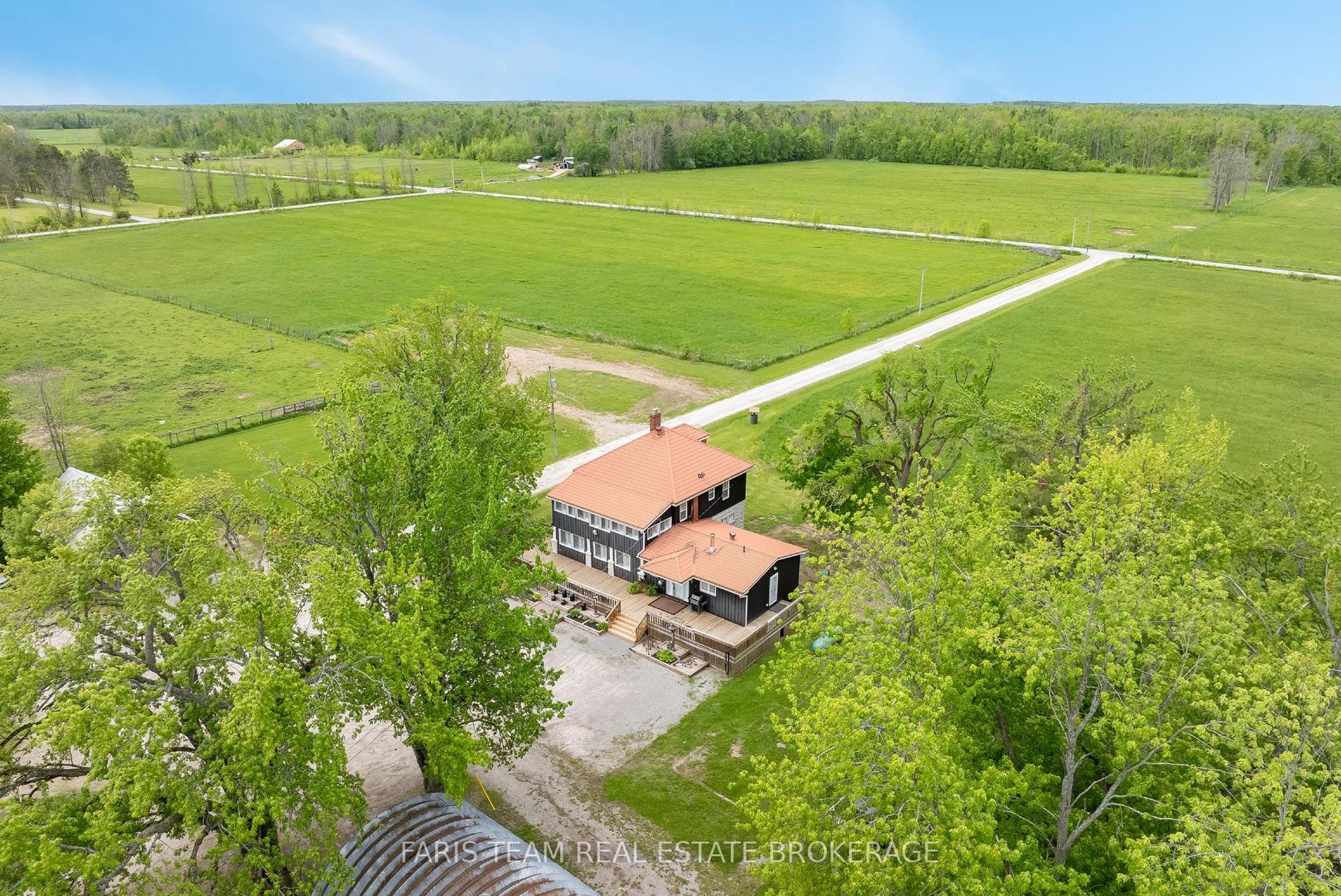 94 Avery Point Road — photo 1