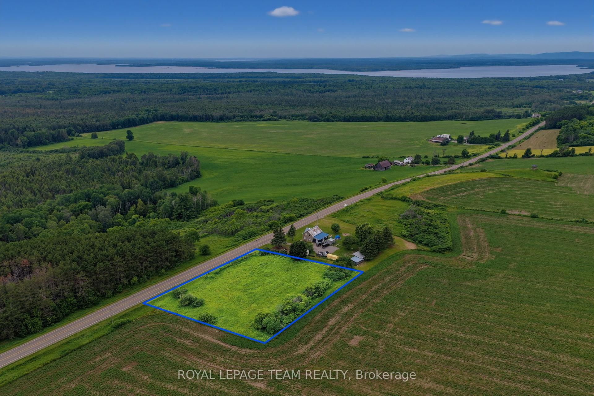 000 LOOKOUT Road, Whitewater Region — Land for sale, photo 1