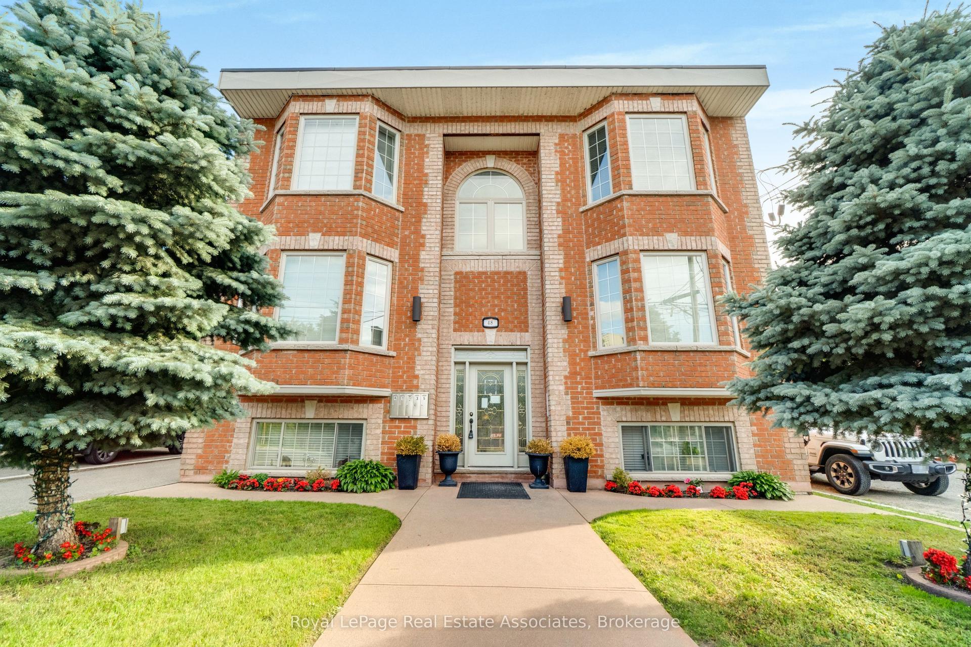 48 Mississauga Road N 4 #4, Mississauga — Multiplex for lease, photo 1