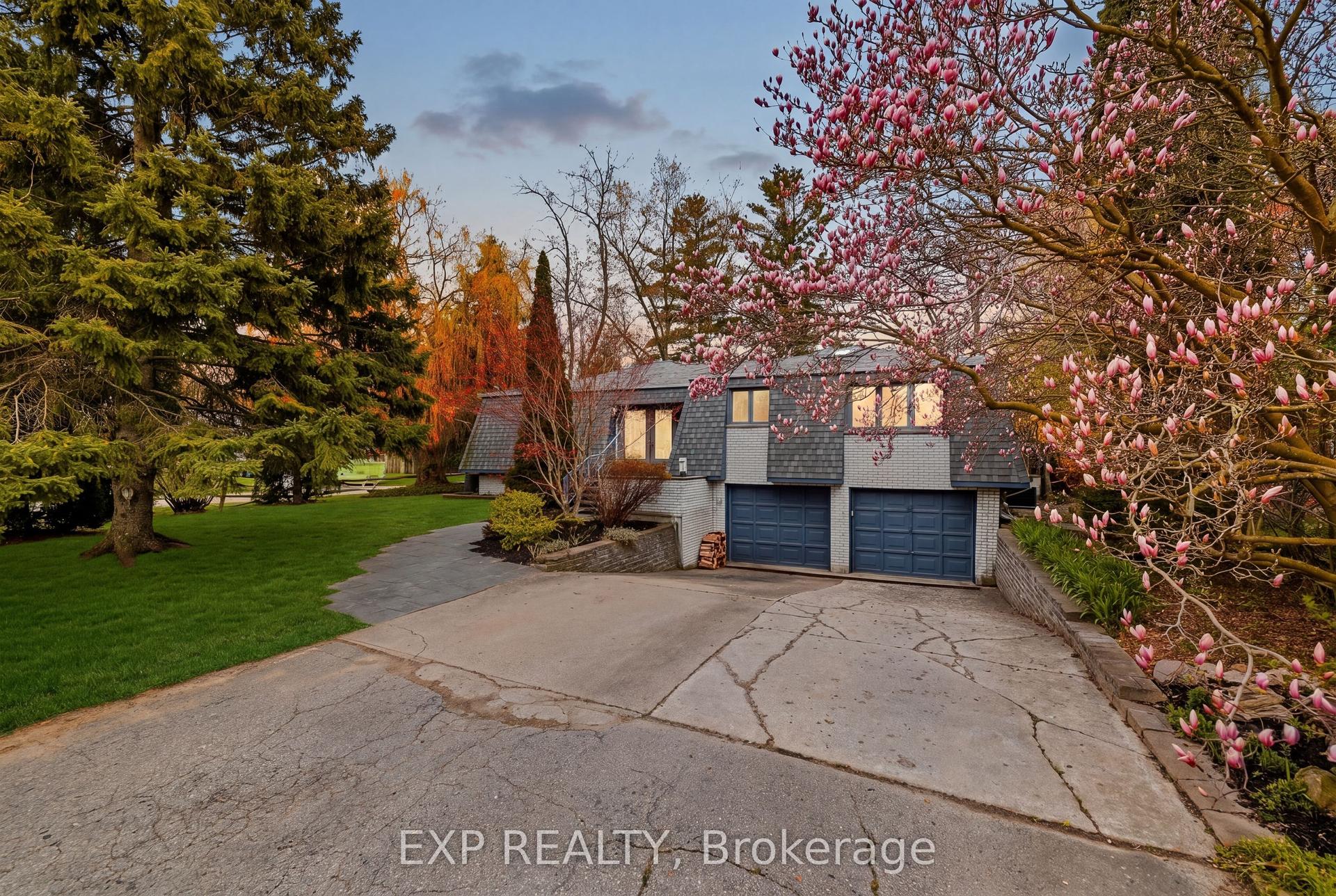 459 Lee Avenue — photo 1