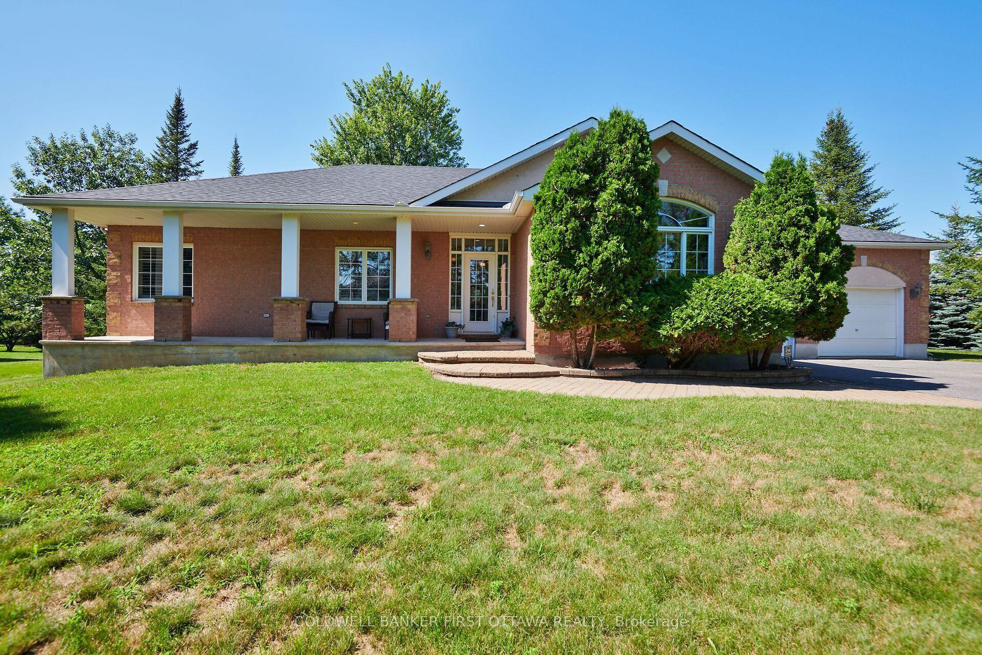 6983 Lakes Park Drive, Greely - Metcalfe - Osgoode - Vernon and Area — Detached for sale, photo 1