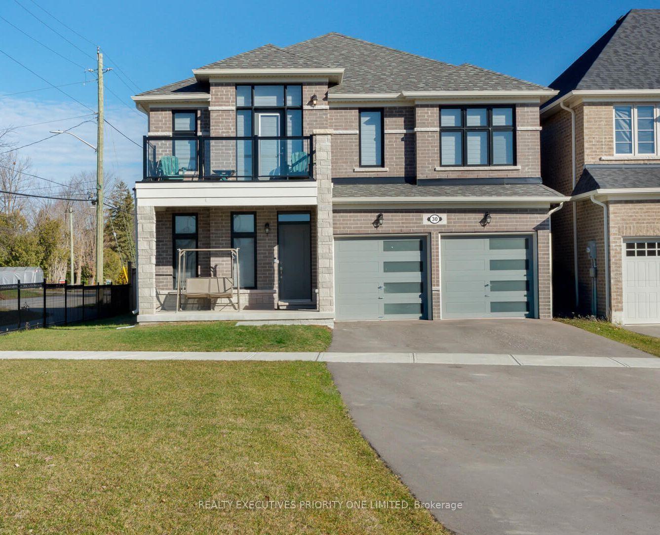 30 Sam Battaglia Crescent — photo 1