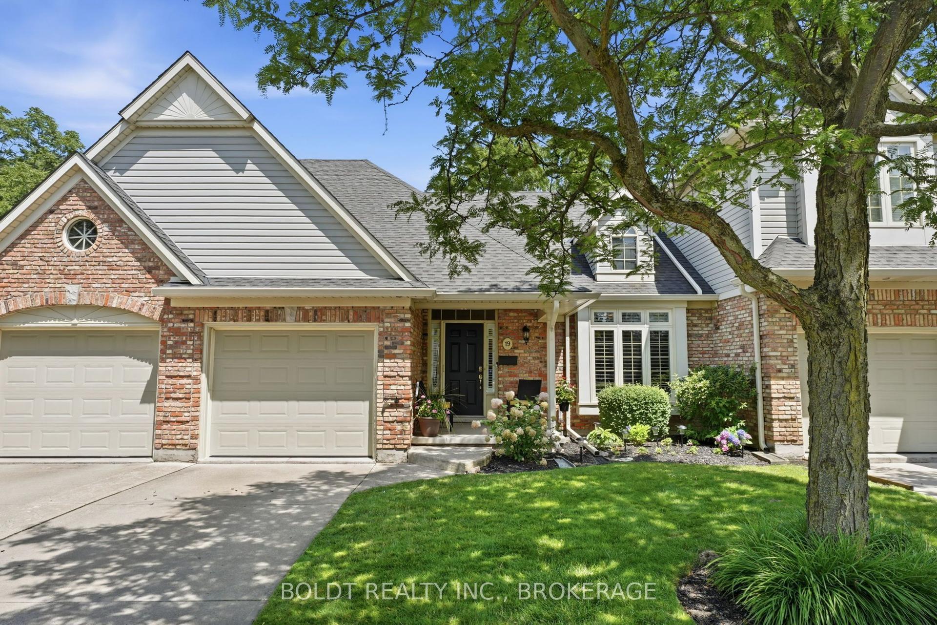 174 Martindale Road 19 #19, St. Catharines — Condo Town for sale, photo 1