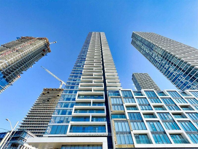 950 Portage Parkway 2307 #2307, Vaughan — Condo for lease, photo 1