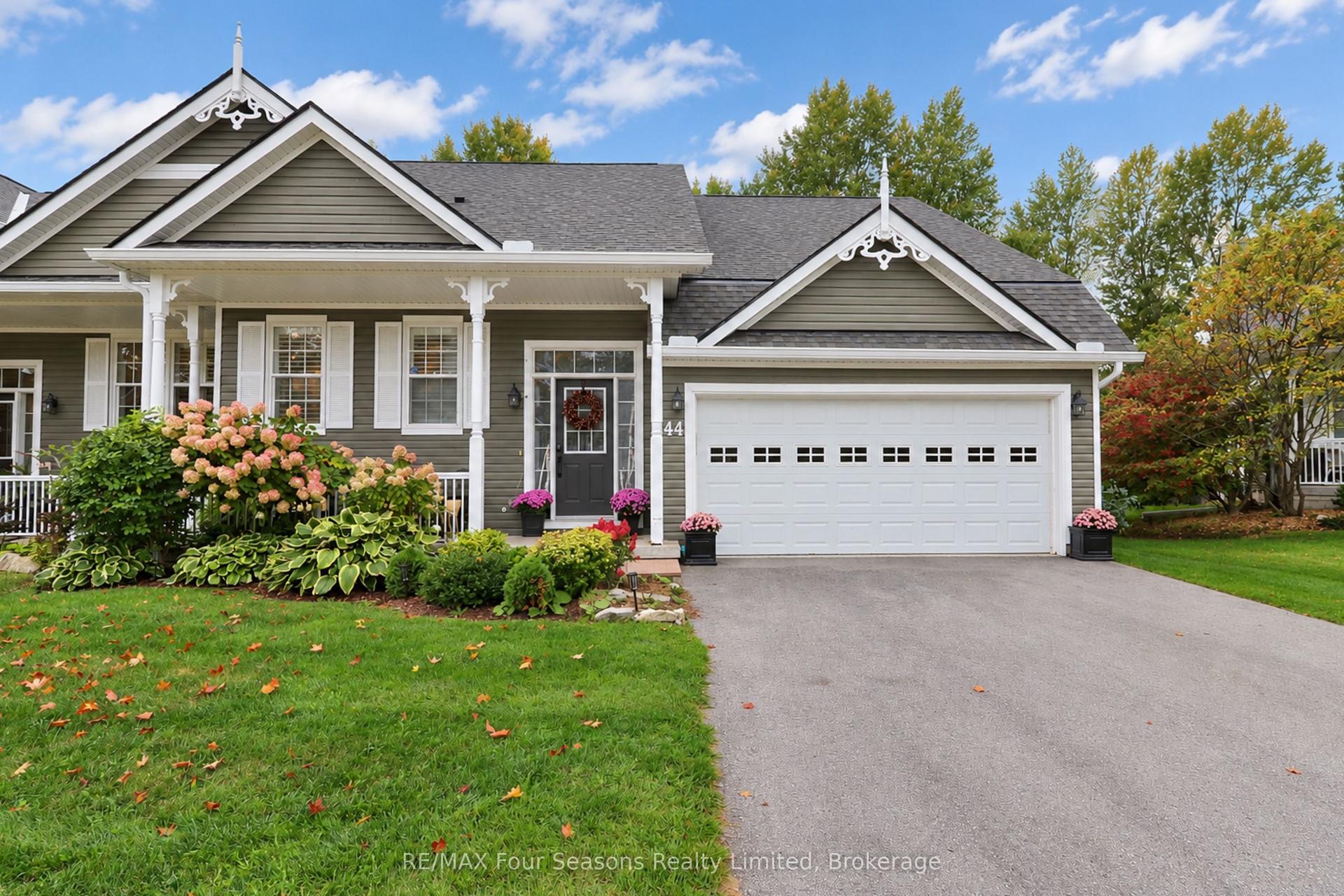 44 GREEN BRIAR Drive, Collingwood — Semi-Detached for lease, photo 1