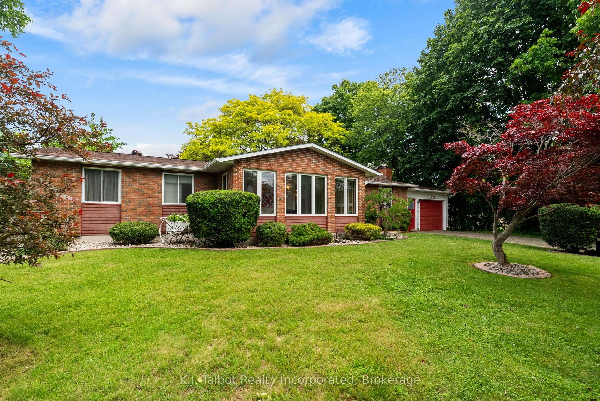 232 Picton Street W, Goderich — Detached for sale, photo 1